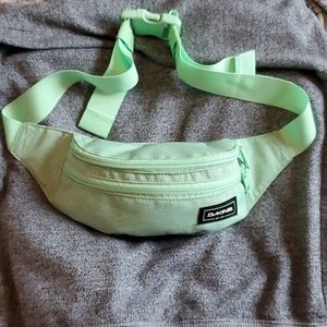 Dakine hip pouch